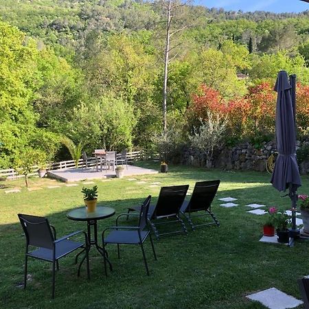 Studio Calme Et Agreable Avec Acces Jardin Partage Le Bar-sur-Loup Bagian luar foto